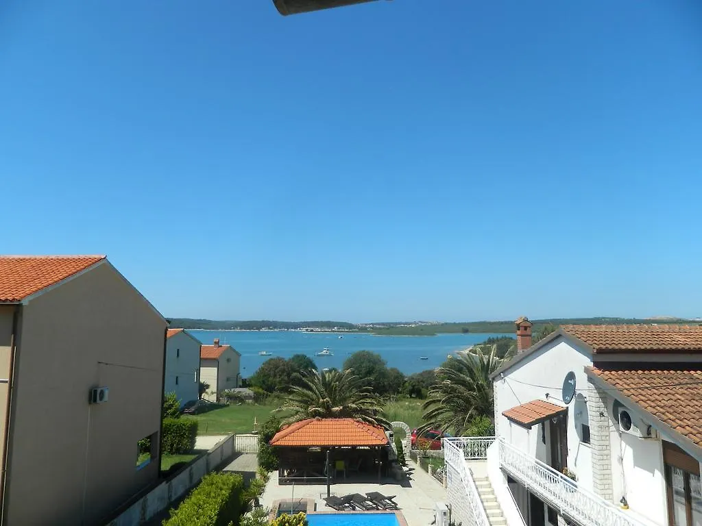 Apartments Vila Palma 0*, Medulin Croatia